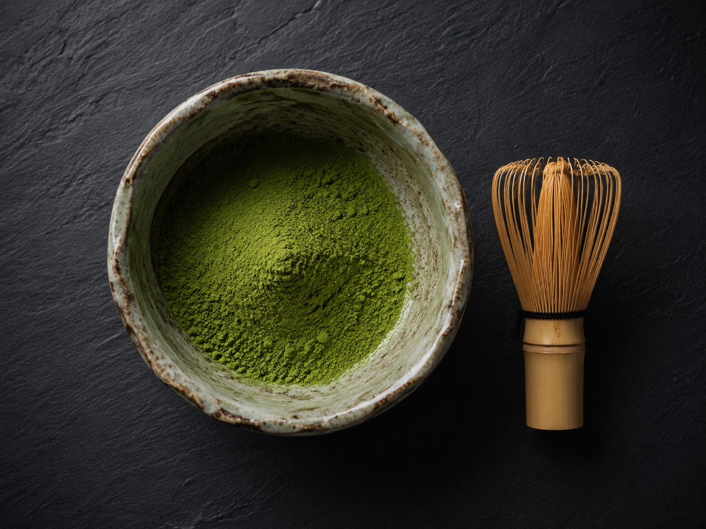 Polvo de matcha ceremonial en chawan